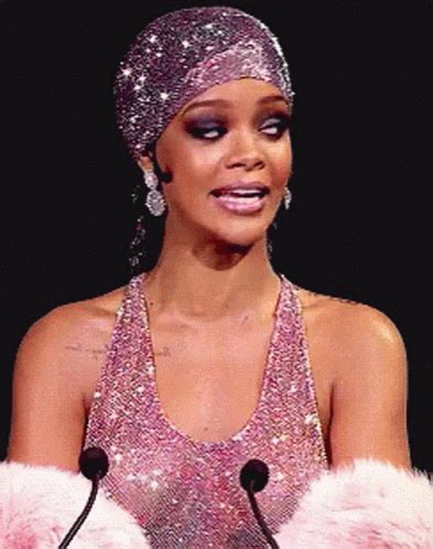 Rihannas GIFs 